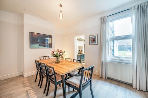 33 West Street, Carshalton, SM5 2PT