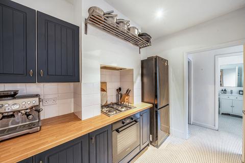 33 West Street, Carshalton, SM5 2PT
