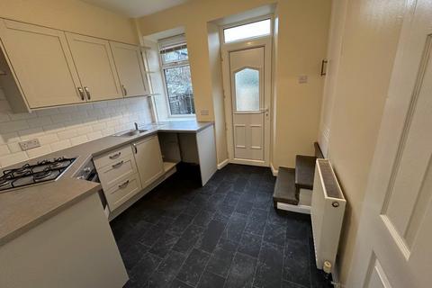 2 bedroom house to rent, George Square, Barnsley