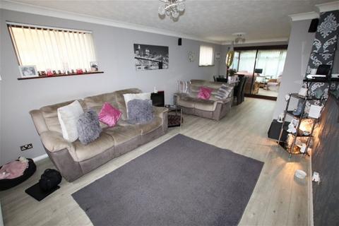 3 bedroom detached house for sale, Totlands Drive, Clacton on Sea