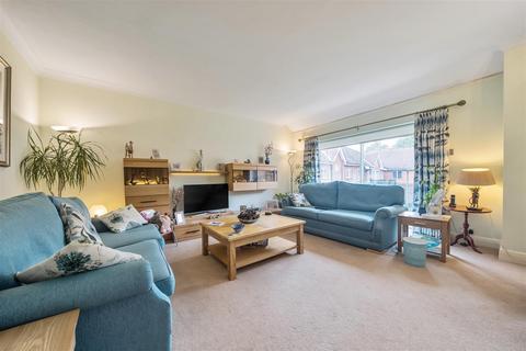 4 The Callanders, Bushey Heath, Bushey, WD23 1PU
