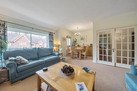 4 The Callanders, Bushey Heath, Bushey, WD23 1PU