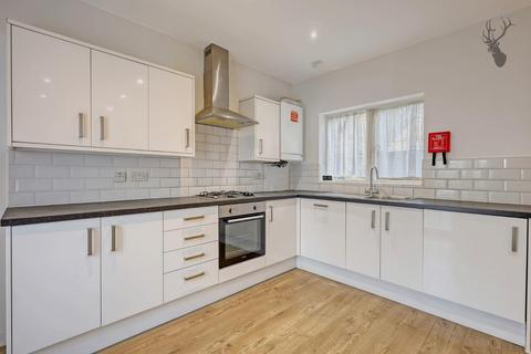 3 bedroom terraced house for sale, Chestnut Avenue, Forest Gate