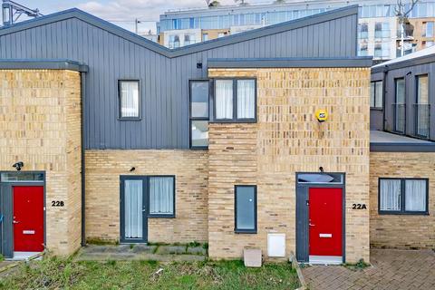 3 bedroom terraced house for sale, Chestnut Avenue, Forest Gate