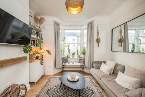 64 Graveney Road, London, SW17 0EH