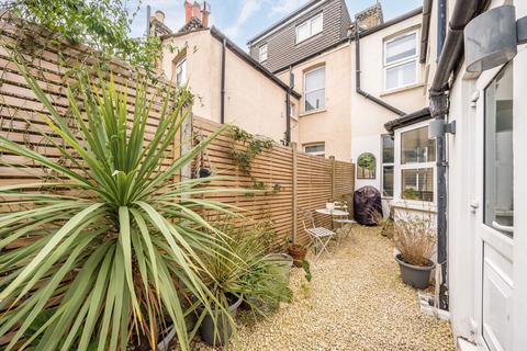 64 Graveney Road, London, SW17 0EH