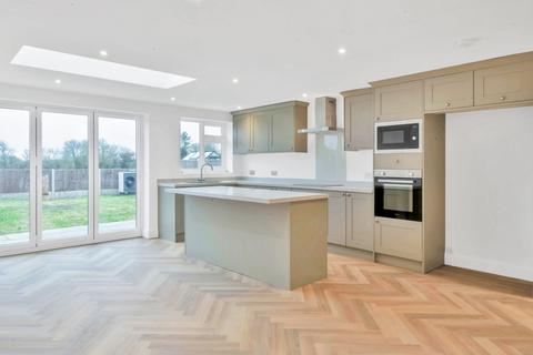 12 Peasecroft, Cottered, Buntingford, SG9 9QS