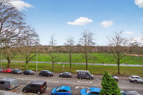2 bedroom apartment to rent, Ninian Road, Roath, Cardiff