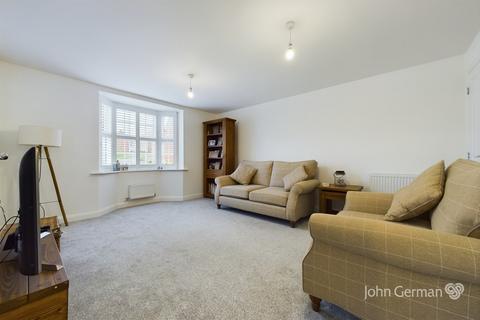 2 Kingstone Road, Uttoxeter, ST14 8WH