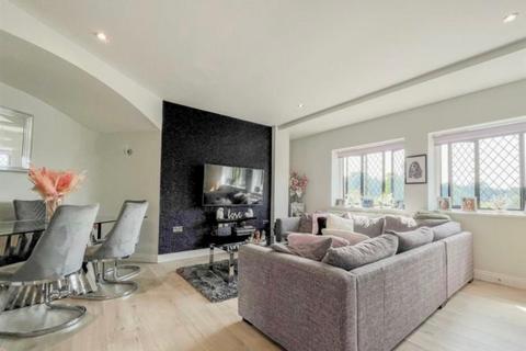 1 bedroom apartment to rent, High Street, Bushey, Hertfordshire, WD23