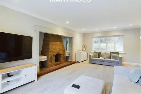 5 bedroom detached house for sale, Montague Close, Wokingham