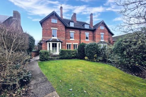 5 bedroom villa to rent, Crescent Road, Rowley Park, Stafford