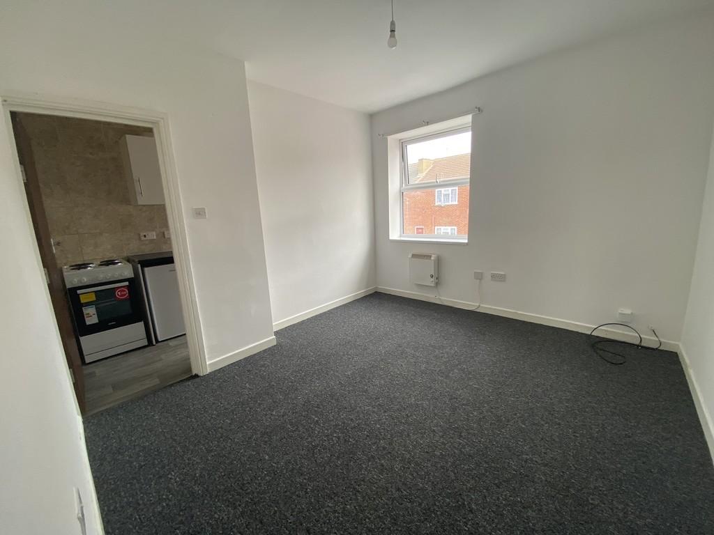 Flat 2 31 st marys rd 1