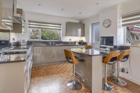 5 bedroom detached house for sale, Vauxhall Gardens, Tonbridge