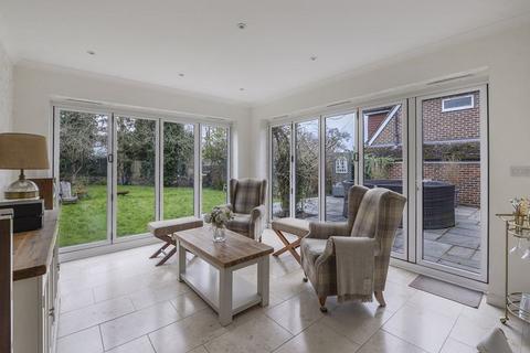 5 bedroom detached house for sale, Vauxhall Gardens, Tonbridge