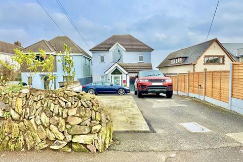 4 bedroom detached house for sale, Treyew Road, Truro