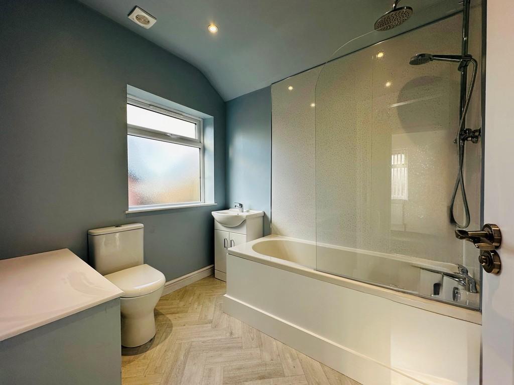 Swinton park bathroom