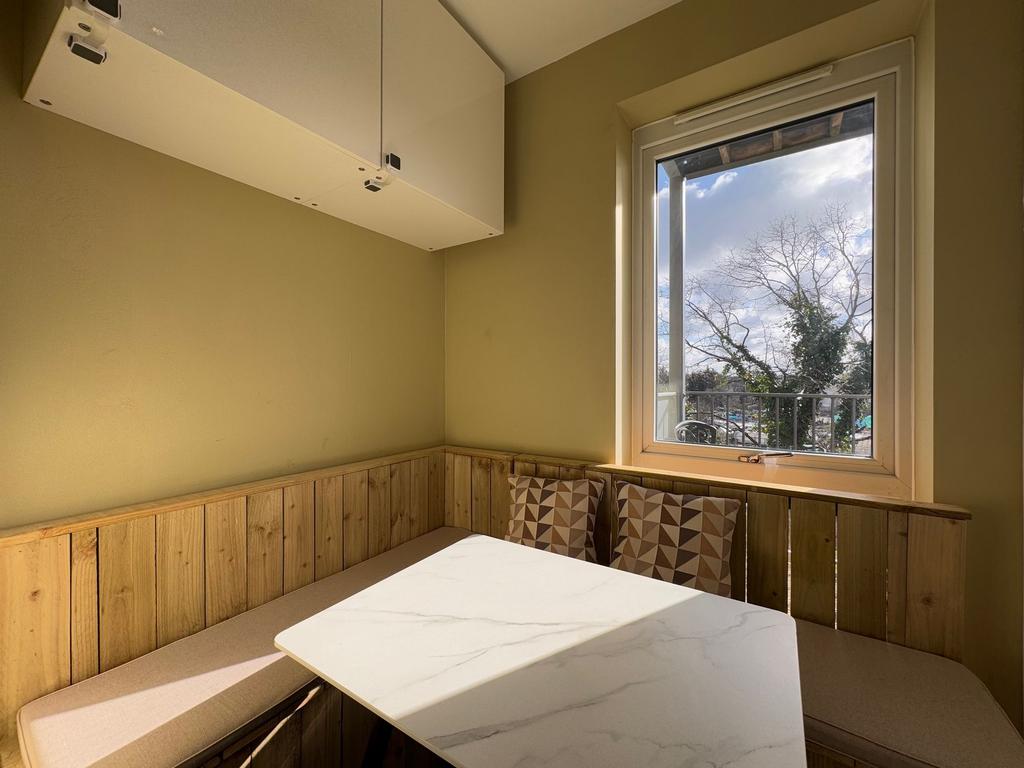 Breakfast Bar