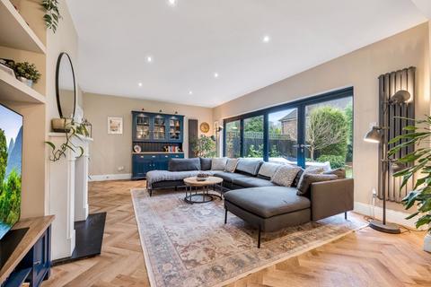 16 Burnett Road, Sutton Coldfield, B74 3EJ