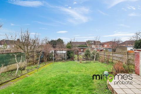 4 bedroom semi-detached house for sale, Norfolk Avenue, London