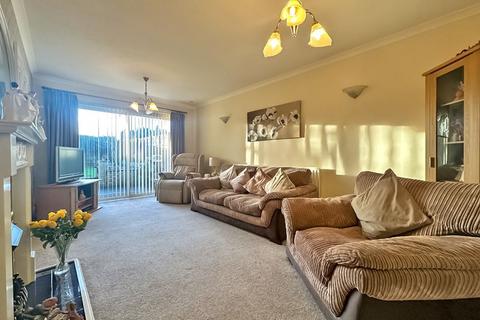 2 bedroom bungalow for sale, Linden Lane, Willenhall