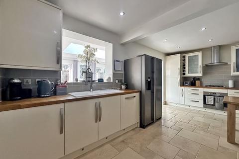 19 Addison Grove, Wednesfield, Wolverhampton, WV11 1AL