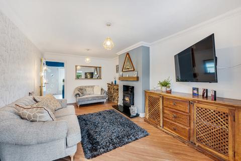 33 Browmere Drive, Croft, Warrington, WA3 7HS