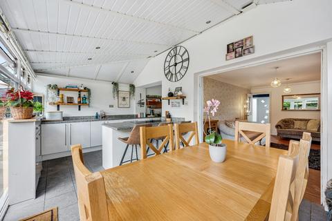 33 Browmere Drive, Croft, Warrington, WA3 7HS