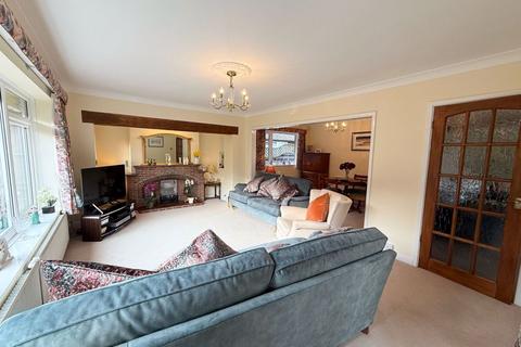 2 bedroom detached bungalow for sale, Irnham Road, Four Oaks, Sutton Coldfield, B74 2TP