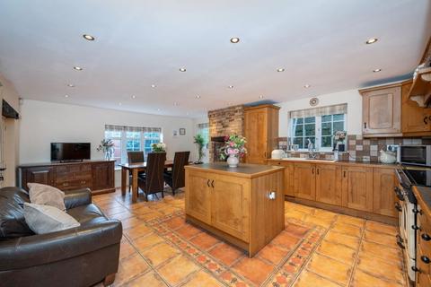 5 bedroom cottage for sale, Carnation Cottage with Integral Annex, Five Mile Lane, Washingborough