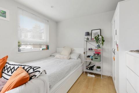 Studio for sale, Corbyn Street, London N4