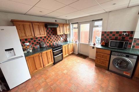 2 bedroom end of terrace house for sale, Hillingford Avenue, Great Barr, Birmingham B43 7HP