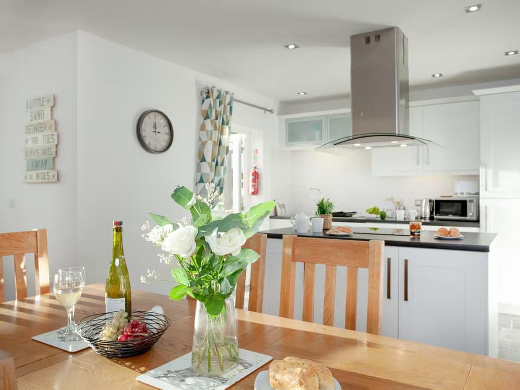 Kitchen dining room 2 wonkey donkey