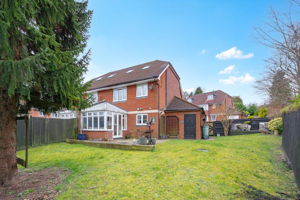 12 Woodfield Close Low Res 0033  IMM2494-Enhanced-