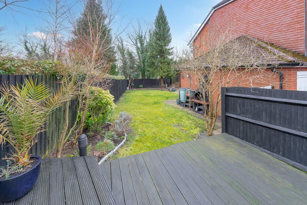 12 Woodfield Close Low Res 0032  IMM2488-Enhanced-