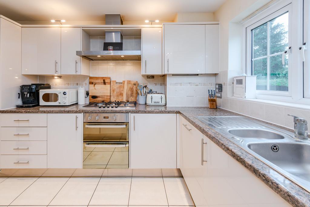 12 Woodfield Close Low Res 0012  IMM2313-Enhanced-