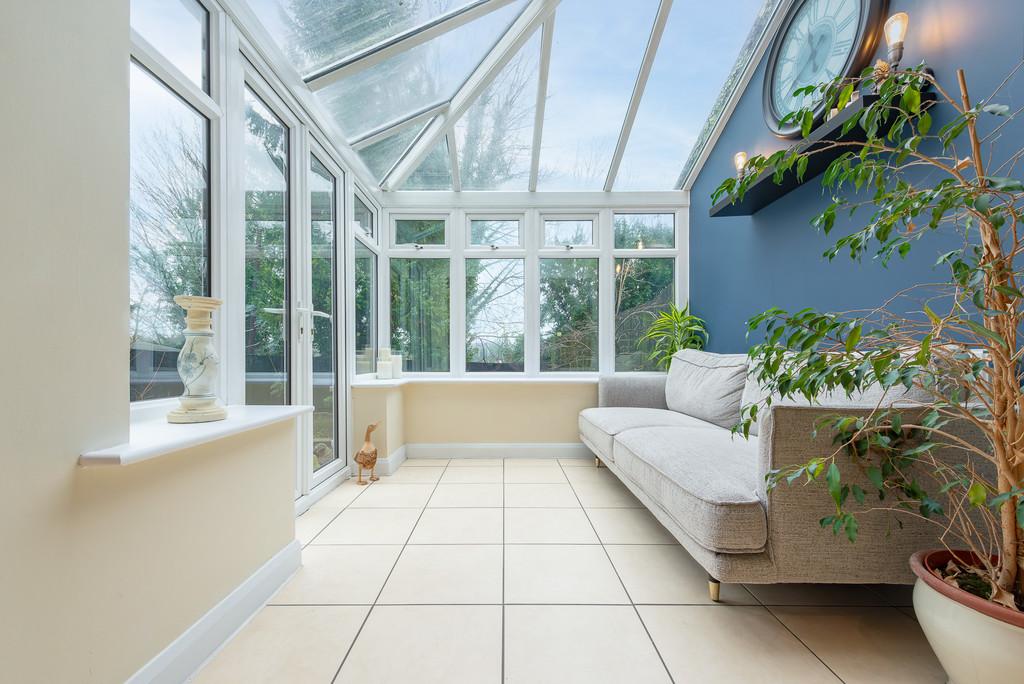 12 Woodfield Close Low Res 0004  IMM2227-Enhanced-