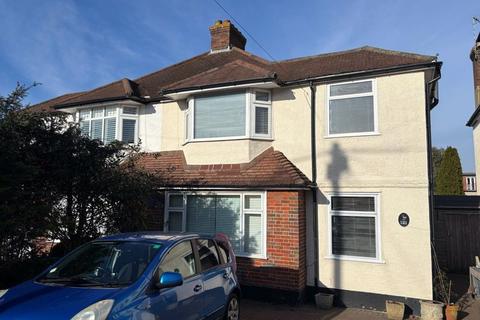 4 bedroom semi-detached house to rent, Winkworth Road, Banstead