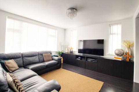 6 Millcrest Road, Goffs Oak, Waltham Cross, EN7 5NN