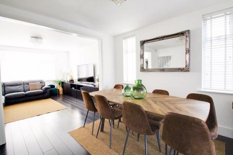 6 Millcrest Road, Goffs Oak, Waltham Cross, EN7 5NN