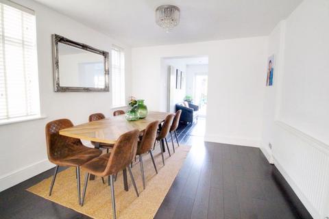 6 Millcrest Road, Goffs Oak, Waltham Cross, EN7 5NN