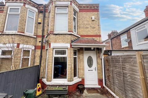 2 bedroom end of terrace house for sale, Lynton Avenue, Perth Street West, Hull, HU5