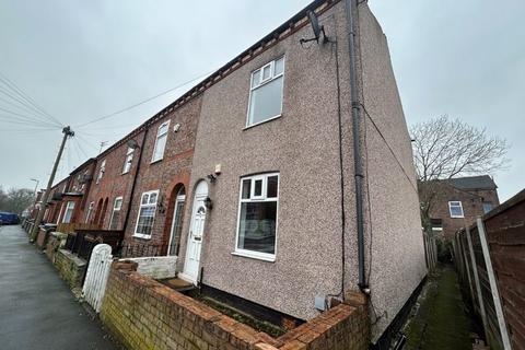 2 bedroom terraced house to rent, Tetlow Grove, Manchester