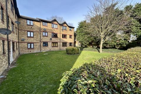 1 Howard Close, Waltham Abbey, EN9 1XA