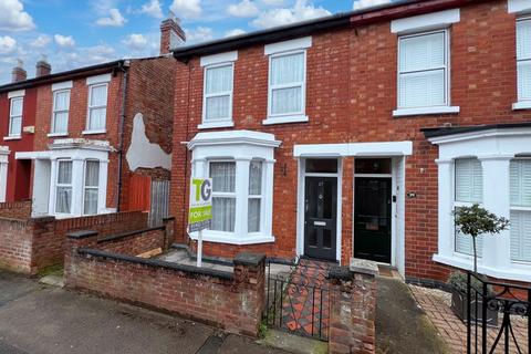 37 Calton Road, Gloucester, GL1 5DZ