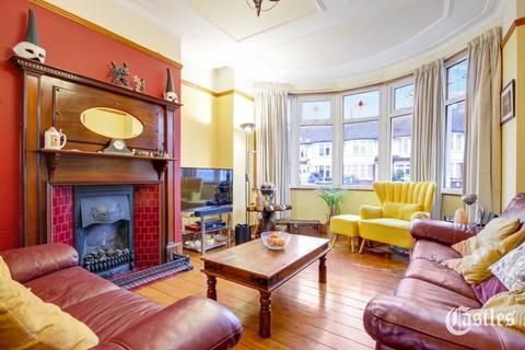 3 bedroom terraced house for sale, Upsdell Avenue, London, N13