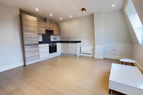 2 bedroom apartment to rent, Chertsey Street