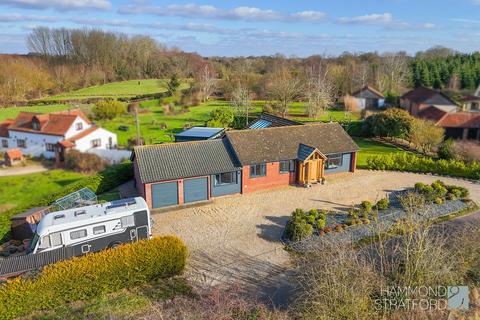 4 bedroom detached bungalow for sale, Burdock Lane, Barford