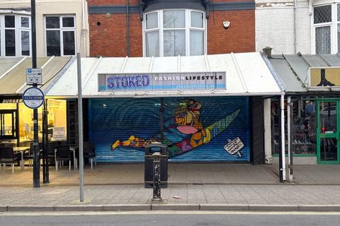 Retail property (high street) to rent, Paignton TQ4