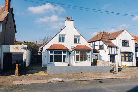 5 bedroom detached house for sale, Westcliff Park Drive, Westcliff-on-sea, SS0